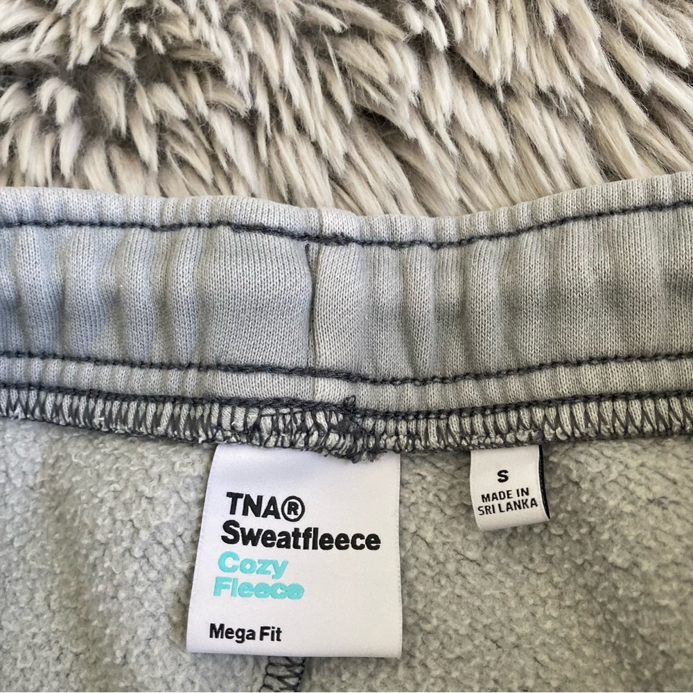 Aritzia TNA-SMALL-Cozy Sweatfleece Mega Joggers - Picture 3 of 7